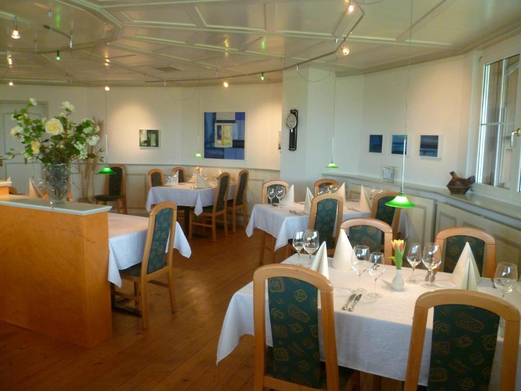 Hotel Speiserestaurant Bahnhof Güttingen Екстериор снимка