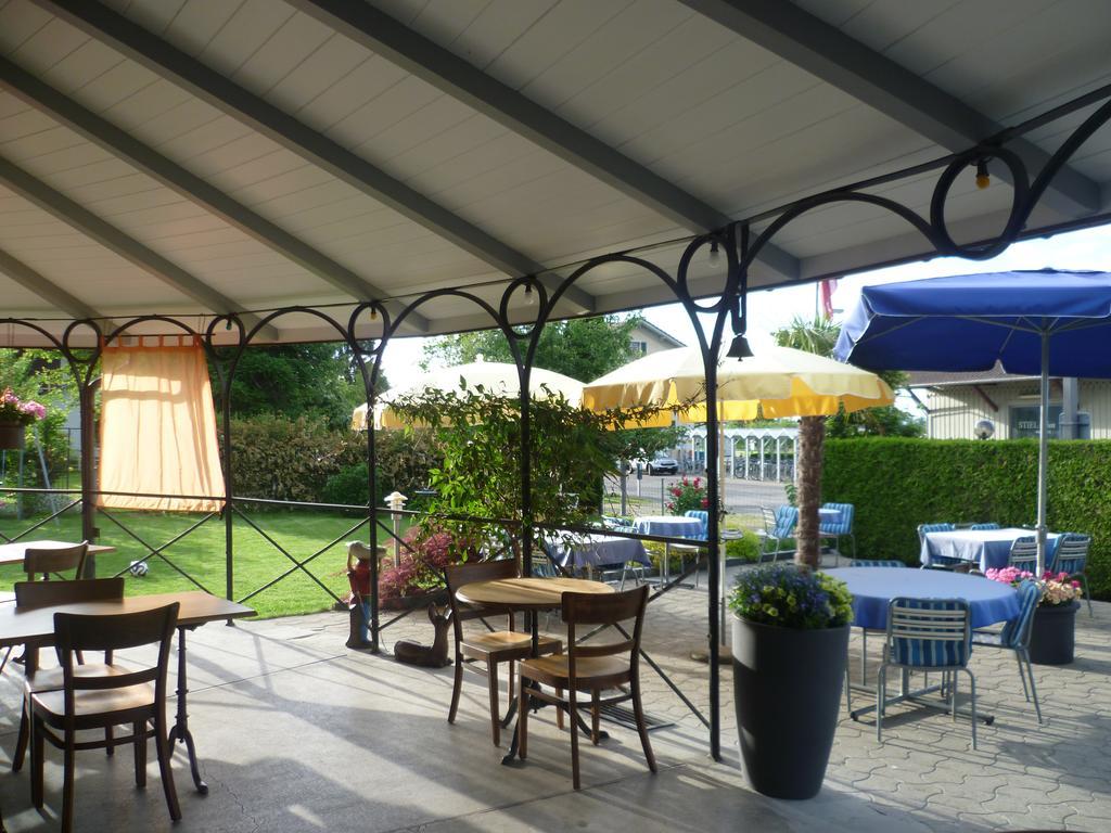 Hotel Speiserestaurant Bahnhof Güttingen Екстериор снимка